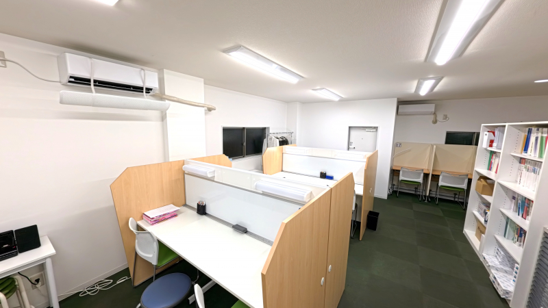 広々としたブースで学習できます!