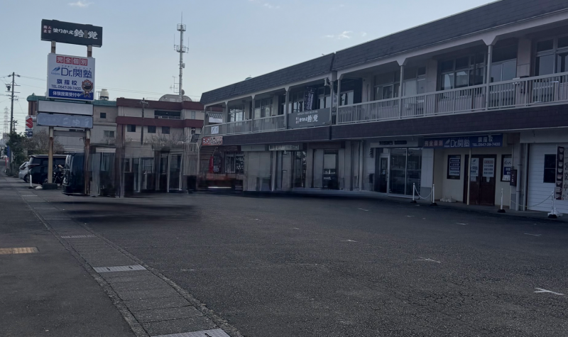 広々とした駐車場